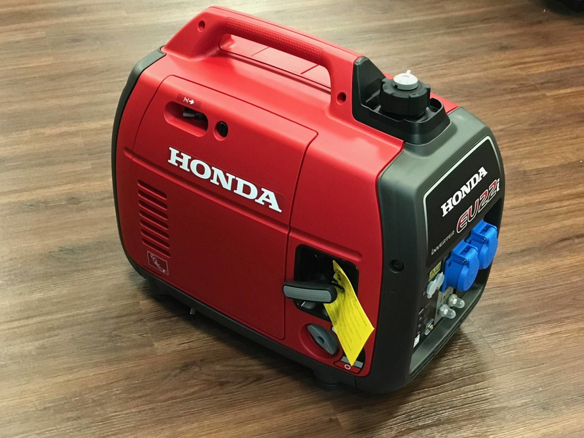 https://www.marine-sales.de/images/upload/Generatoren/Honda-Generatoren/honda-eu-22i-generator-auf-propangas-02.JPG